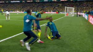 ¡Es fiesta cafetalera! Jáminton Campaz cerró la victoria colombiana ante Uzbekistán con certero cabezazo