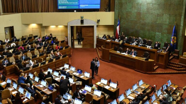 Comisión de Hacienda aprobó solicitud del Gobierno que aumenta deuda pública en US$6.200 millones