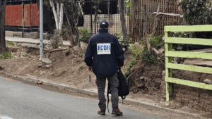 Hombre fue atacado a balazos en cancha de Lo Espejo