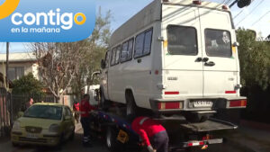 Retiro de furgón desató la indignación de vecina de Peñalolén e hizo fuerte descargo: “¿Por qué hacen este show?”