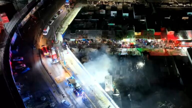 Emergencia en población La Legua: Habría cuatro casas afectadas por incendio