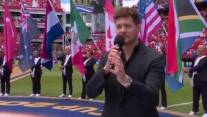 ¡Elegancia pura! Michael Bublé deslumbró con su voz en la inauguración de Canadá del Mundial 2026