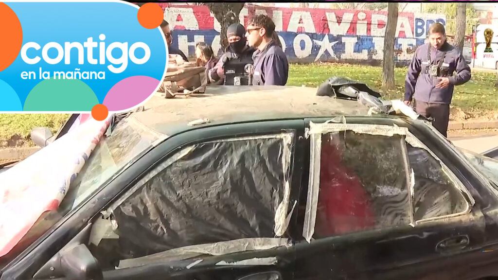 Retiran vehículo abandonado que funcionaba como ruco en Peñalolén: Mujer estaba escondida en el maletero