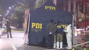Hombre muere baleado en Pedro Aguirre Cerda tras altercado en paradero