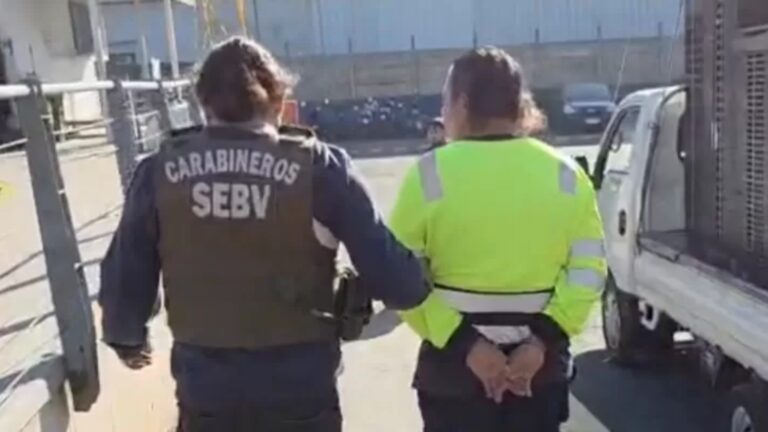 Estuvo casi 300 días prófugo: Detienen en su trabajo en Quilicura a hombre condenado por abuso sexual