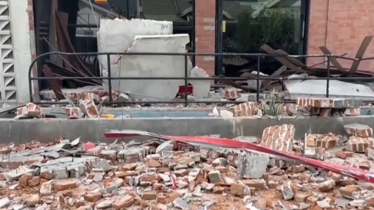 Hubo evacuaciones y caos en habitantes: Impresionantes registros en Indonesia tras fuerte sismo de 6.7