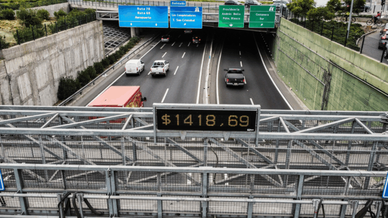 Tras aumento de conductores morosos: Evalúan posible rebaja en tarifa del TAG