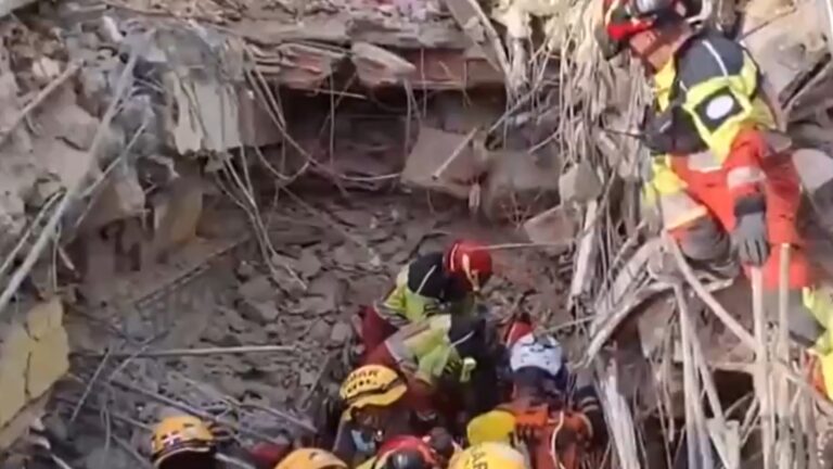 Acusan lenta ayuda y fuertes restricciones de autoridades y militares en Venezuela tras terremotos