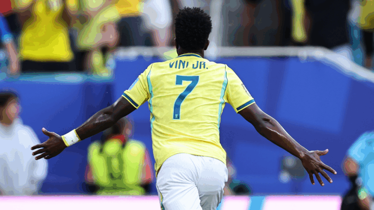 Vinícius Jr. desató la fiesta de Brasil en la goleada sobre Escocia y aseguró el pase a los 16avos de final
