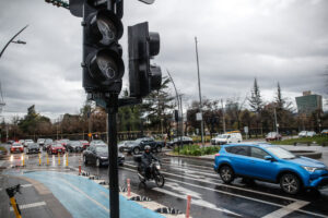 Más de 98 mil clientes sin electricidad: Reportan cortes de luz por fuertes vientos en diversas regiones