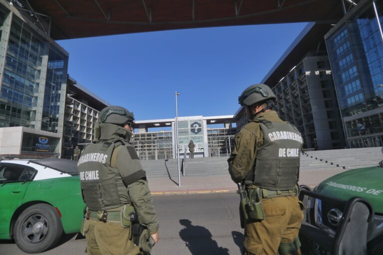 Carabinero es dado de baja tras robar especie del vehículo de padres de niño de 12 años asesinado en encerrona en San Bernardo