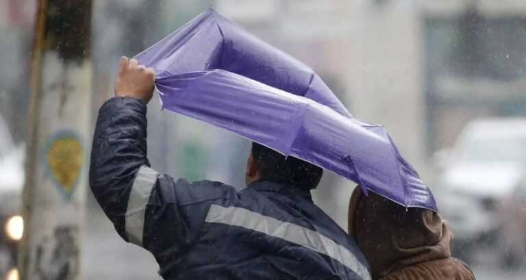 Actualizan alerta de lluvias y vientos: Senapred advierte rachas de hasta 90 km/h para el sur