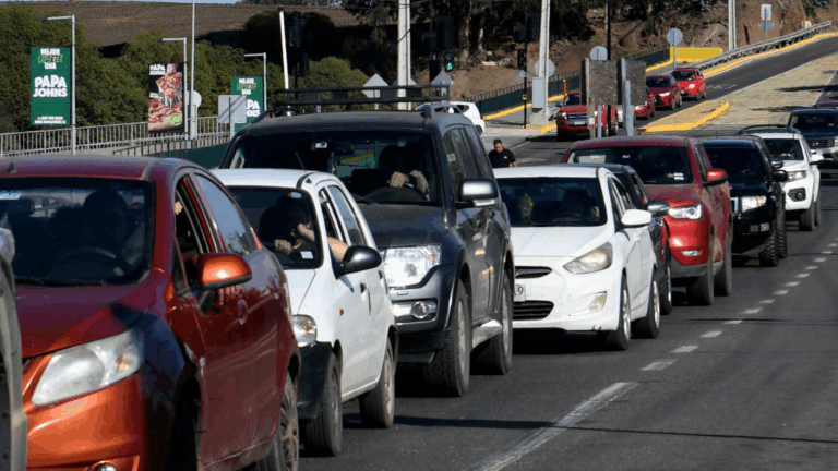 Popular marca de autos retira cuatro modelos del mercado chileno: Uno fue el más vendido en 2025