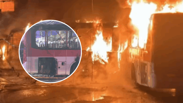 Choque entre bus RED y camioneta deja 5 muertos en Santiago: Desató incendio en Franklin
