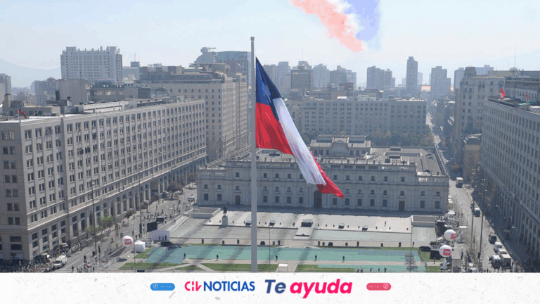 Día de la Bandera: Hasta qué hora duran los desvíos de tránsito en Santiago este jueves y qué calles afecta