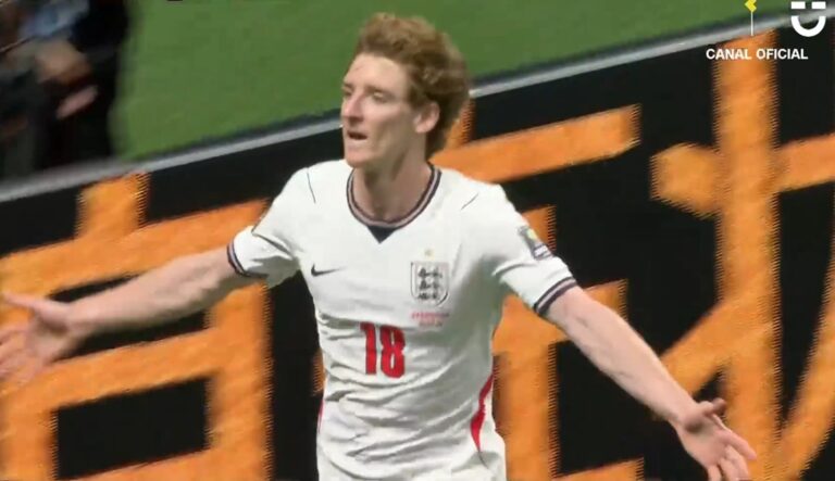 ¡Arriba Los Tres Leones! Inglaterra abre la cuenta ante Argentina con sutil definición de Anthony Gordon