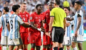 Protocolo no se cumplió: IFAB reconoce error que terminó favoreciendo a Argentina en el Mundial