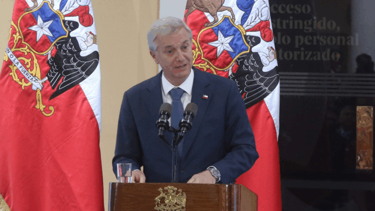Encuesta Criteria: Aprobación del presidente Kast cae al 32% y marca su nivel más bajo desde que asumió