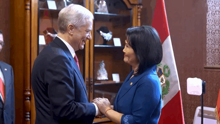 Presidente Kast se reunió con Keiko Fujimori luego de que asumiera como presidenta de Perú
