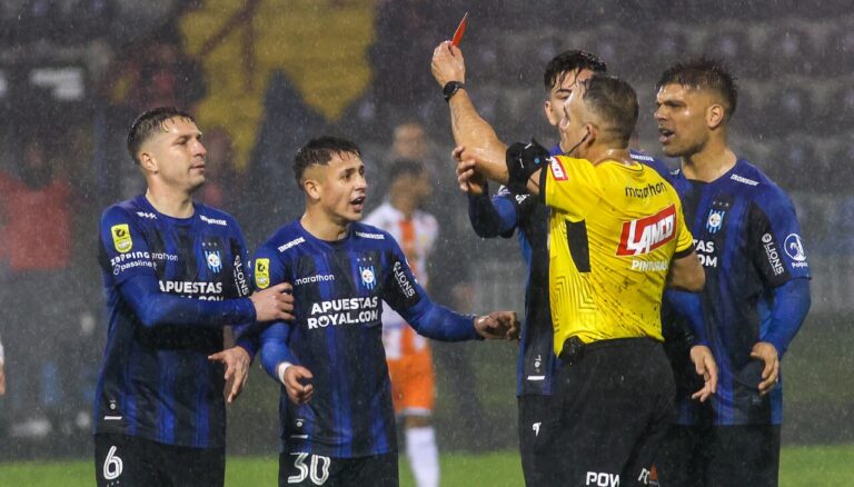 Tribunal de Disciplina aplicó duro castigo a jugador de Huachipato: Intentó agredir a árbitro