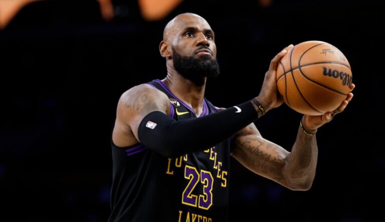 Ocupará el mítico 23: Philadelphia 76ers presenta a LeBron James con emotivo video