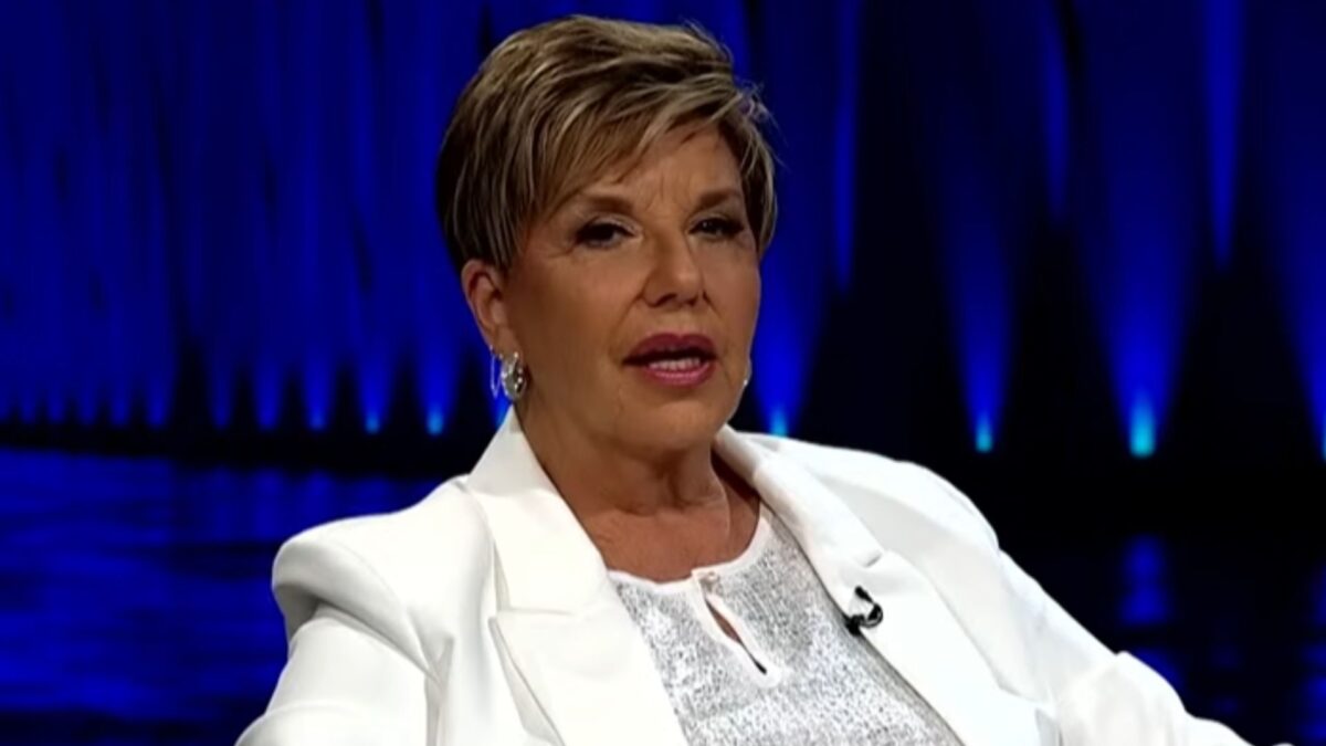 Paulina Nin es trasladada de urgencia debido a un severo ataque de cólicos renales