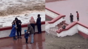 Temeraria acción en La Serena: Transeúntes se sacan fotos en el Faro Monumental pese a marejadas