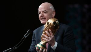 UEFA cuestionó la idea: Lo que se sabe del plan de la FIFA de vender acciones del Mundial