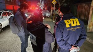 Hombre murió tras ser alcanzado por ráfaga de disparos en Cerro Navia: No estaría involucrado en balacera