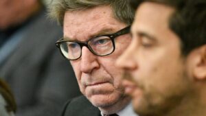 Biministro Mas por imacec de mayo y amenaza de recesión: 