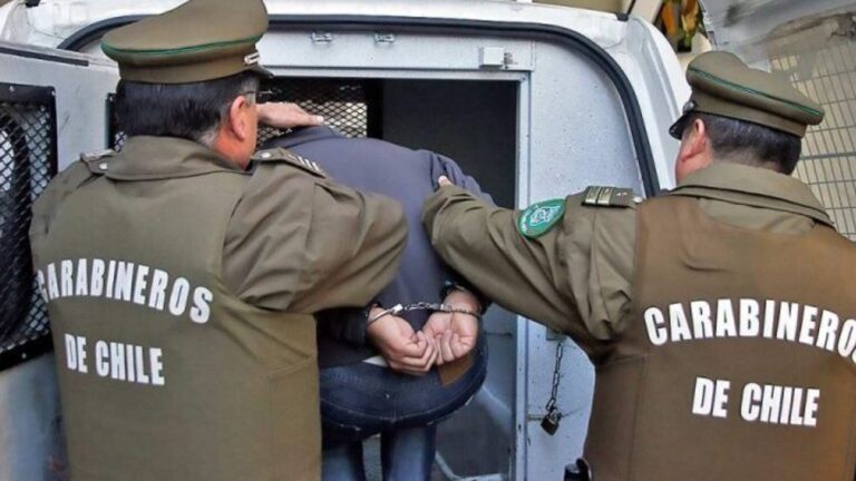 En solo un día: Sujeto fue detenido por asaltar peaje, agredir a pareja y disparar a una casa en Los Ángeles