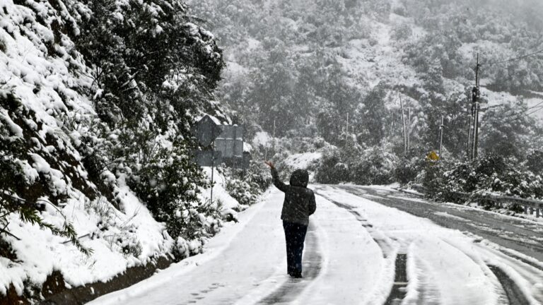 DMC emite alerta por nevazón en dos regiones del norte chico del país