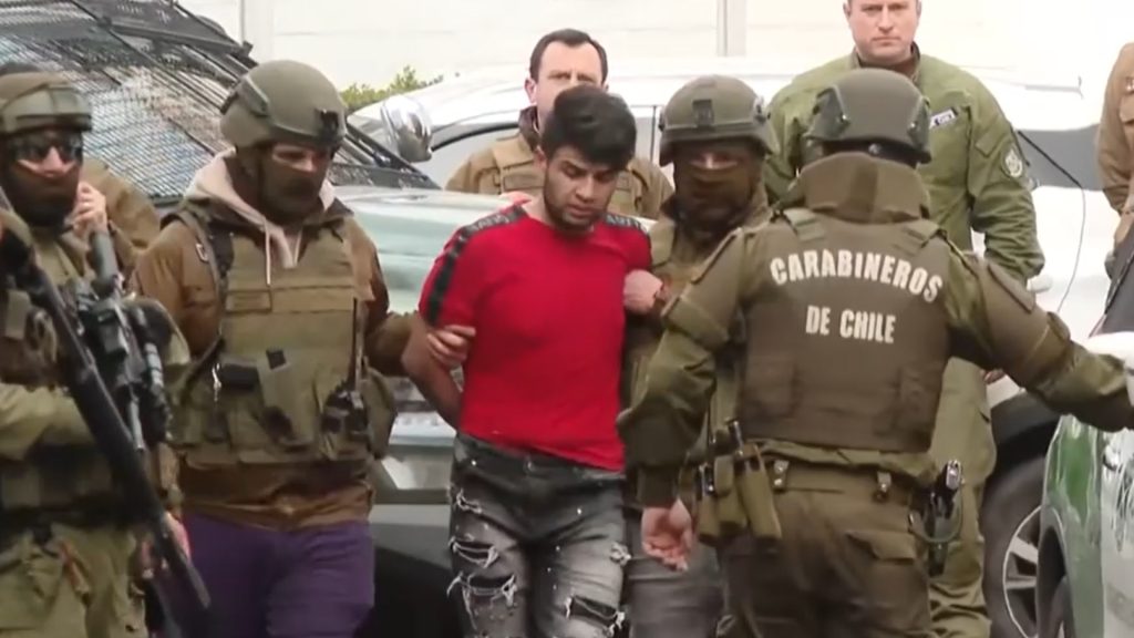 Cae el "Panda" en Lo Espejo: fue detenido tras intentar escapar por los techos