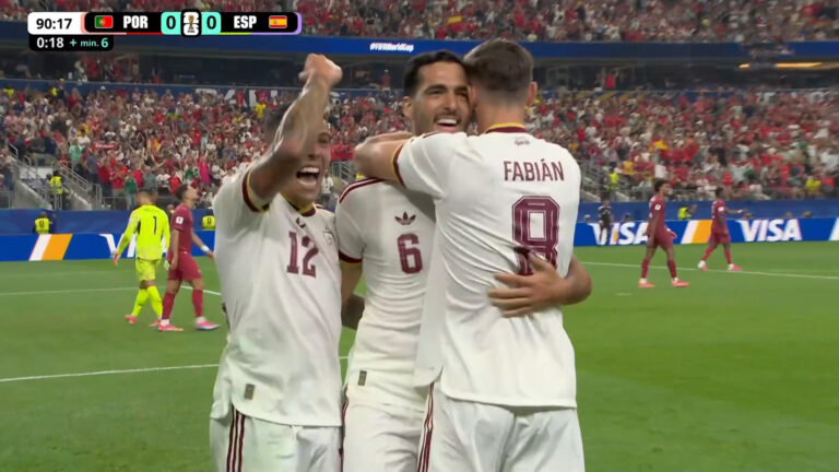 ¡Sobre el final! España aprovecha una distracción y abre la cuenta ante Portugal en el Mundial