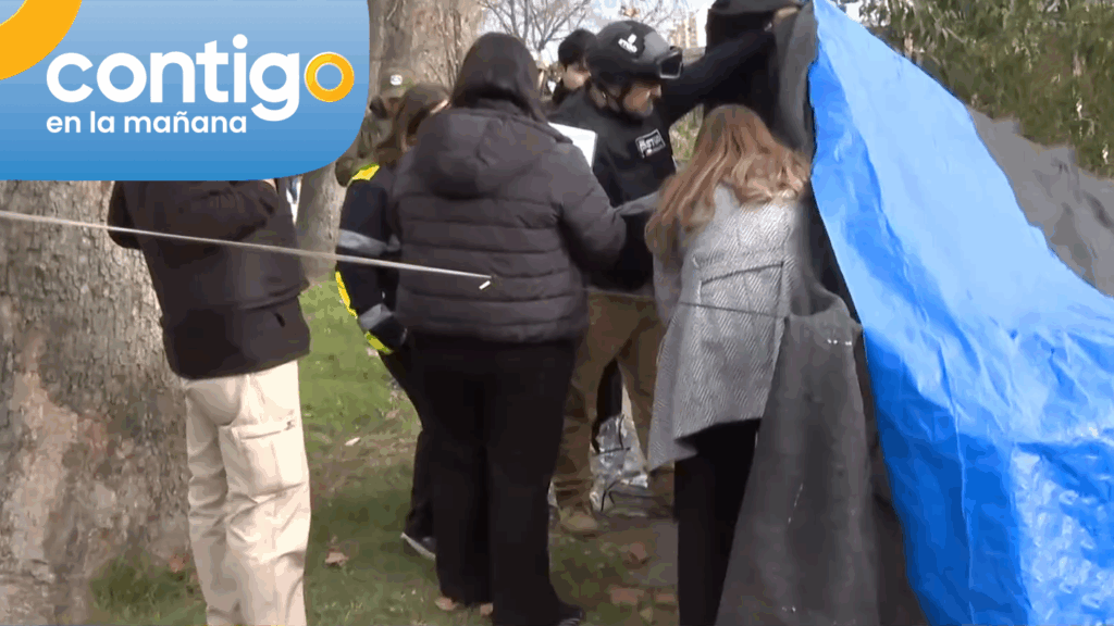 Operativo preventivo para retirar rucos junto al río Mapocho en Santiago: Personas asentadas se negaron