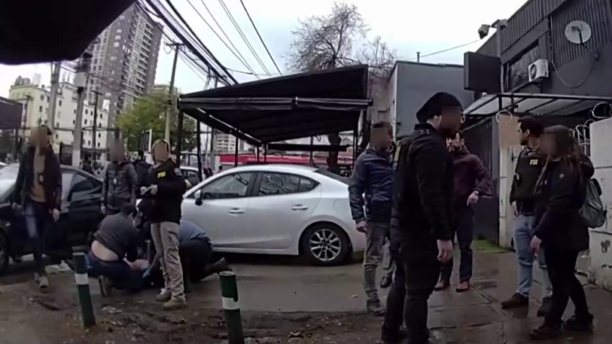 Justicia decreta prisión preventiva para asaltantes que atropellaron a detective en San Miguel