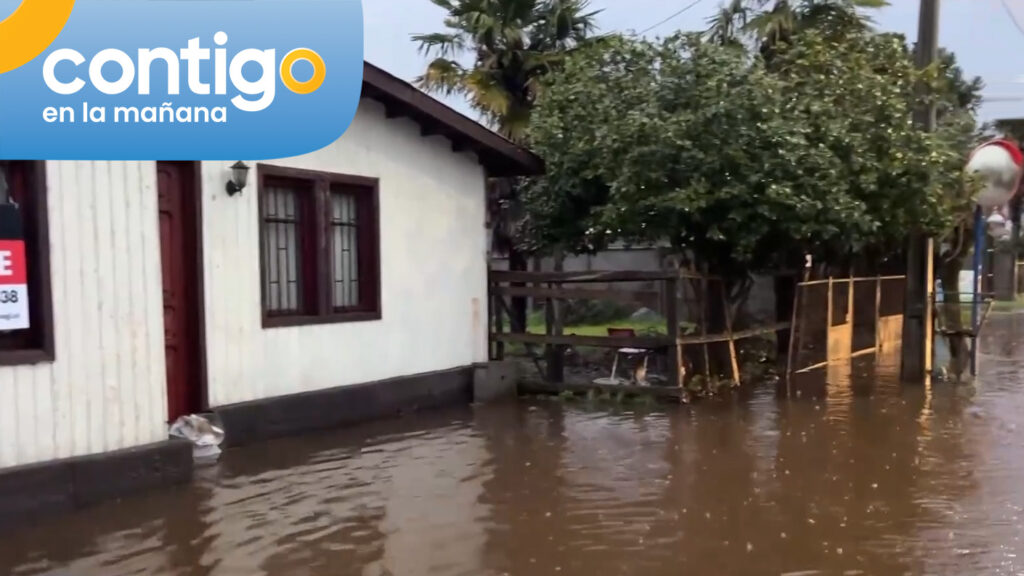Calles y casas inundadas: Sistema frontal deja los primeros estragos en Pinto