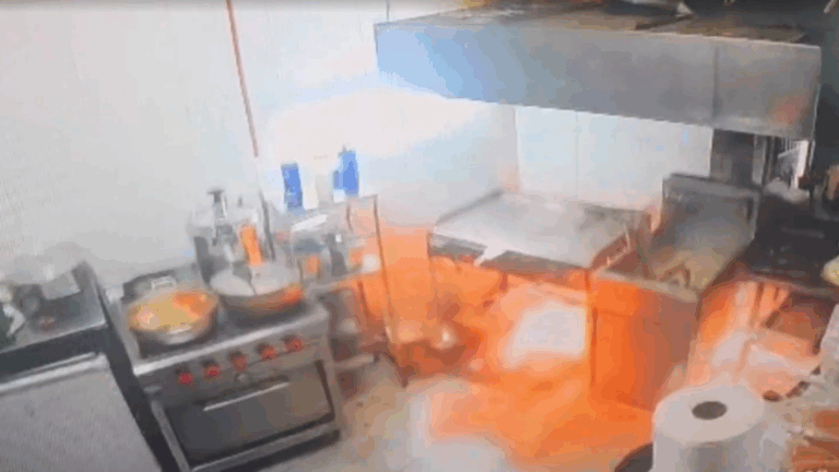 VIDEO | Así fue la explosión de gas que dejó dos heridos en Barrio Bellavista