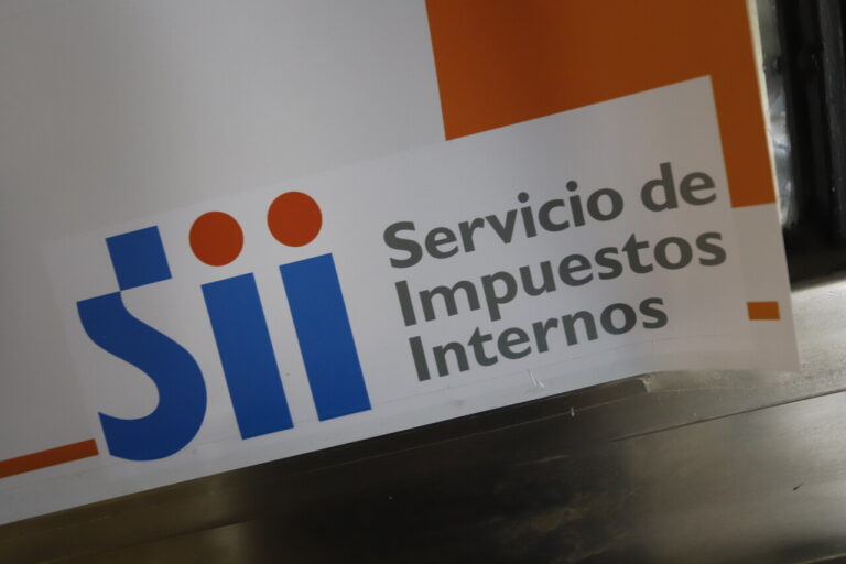 SII anuncia medidas contra más de un millón de contribuyentes que no han pagado el Préstamo Solidario