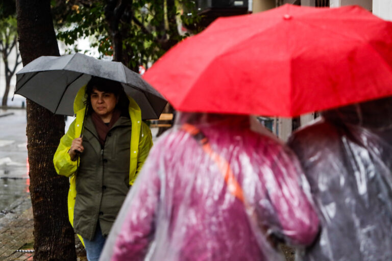Sistema frontal sorprendió con importantes montos de precipitaciones acumuladas este sábado en la RM