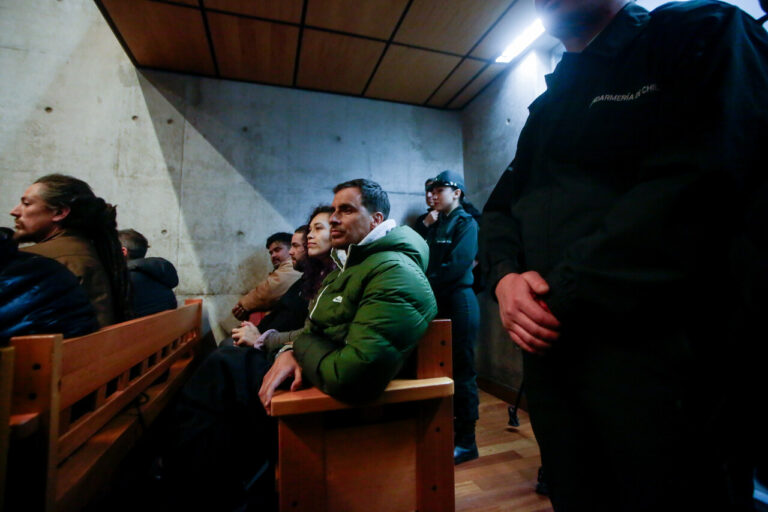 Arresto domiciliario total para Camilo Huerta por investigación 