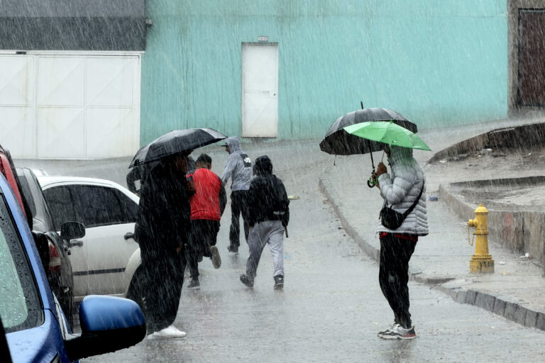 Alerta roja por temporal en el norte: Revisa las zonas que deben evacuar