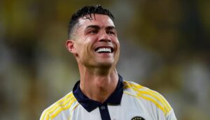 Recién casado y cambio radical: Cristiano Ronaldo reaparece con sorpresivo nuevo look