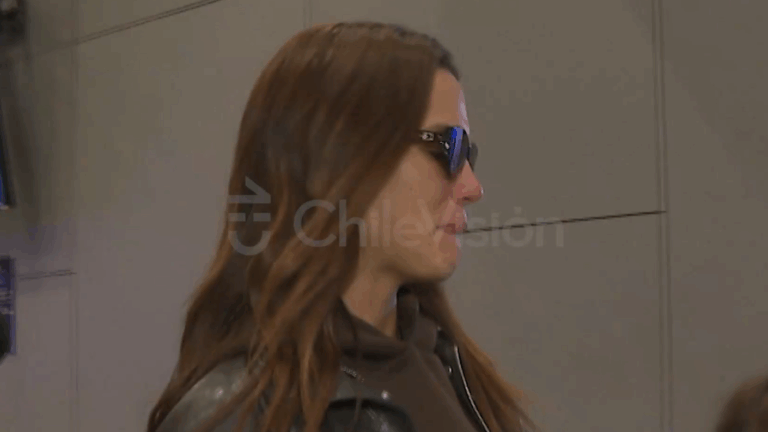 Gala Caldirola rompe en llanto al llegar a Chile tras infidelidad: 