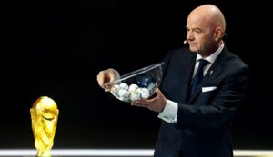 Infantino pierde respaldo: Gales y Serbia se distancian de su candidatura a la reelección en FIFA