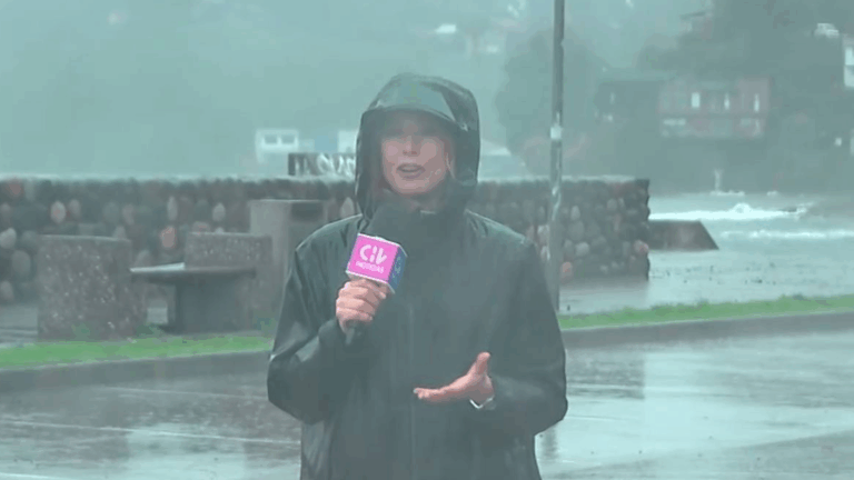 Desde Niebla y bajo la lluvia: Macarena Pizarro muestra el inicio del temporal en Los Ríos