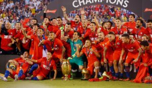 Marcelo Díaz se sumará a la lista: Los campeones de América que se retiraron y los que siguen jugando