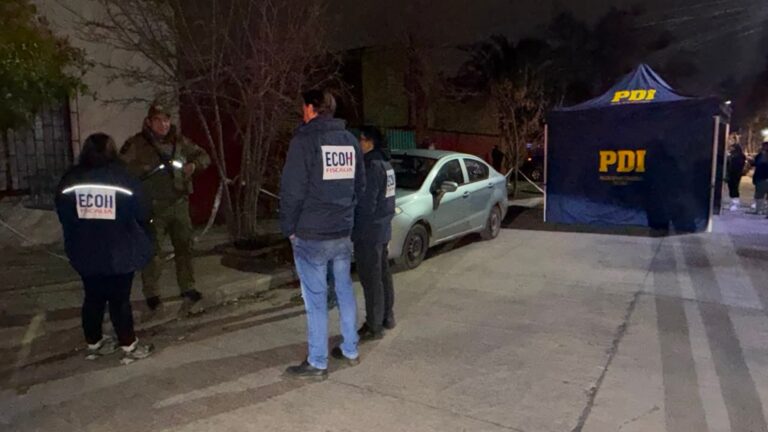 Pelea entre vecinos terminó en crimen en La Cisterna: Víctima fue atacada a balazos y con arma blanca