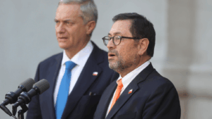 Gobierno anuncia cierre de la embajada de Chile en Irán por 