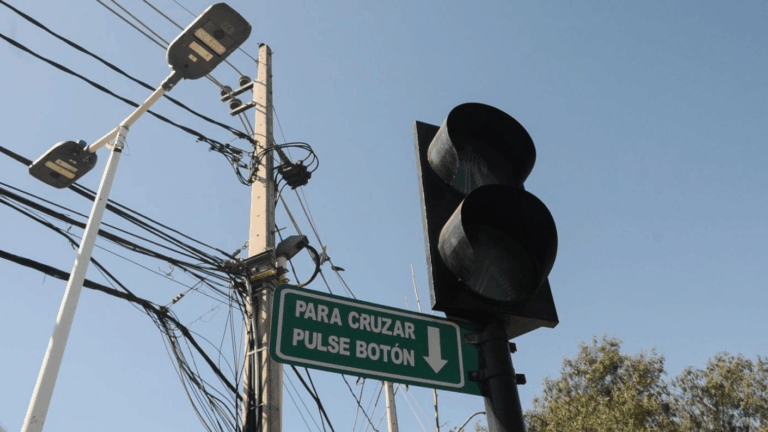 Más de 20 mil clientes se encuentran sin luz en Arica: Así puedes notificar tu falla eléctrica